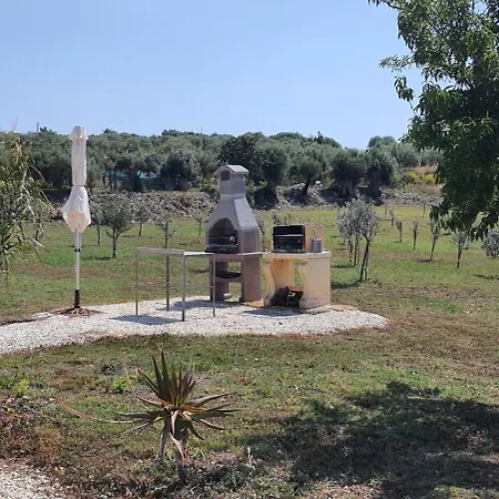 Feudo Mallav Little Wooden House 诺托