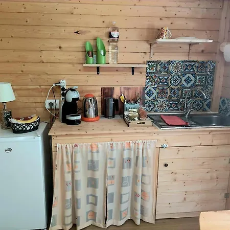 住宿加早餐酒店 Feudo Mallav Little Wooden House *