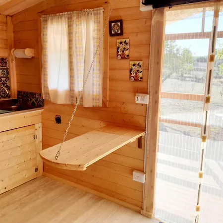 Feudo Mallav Little Wooden House 住宿加早餐酒店 诺托