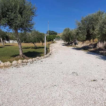 住宿加早餐酒店 Feudo Mallav Little Wooden House 诺托