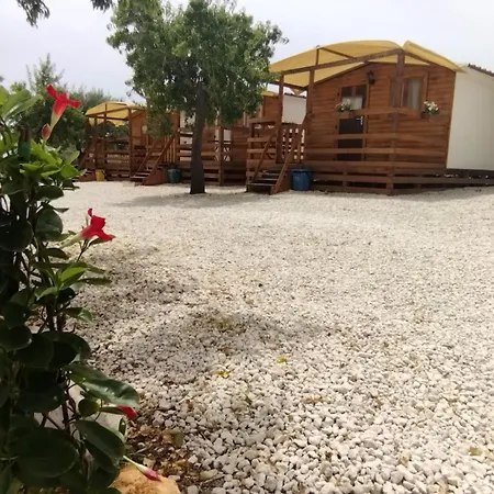 Bed & Breakfast Feudo Mallav Little Wooden House