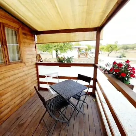Feudo Mallav Little Wooden House *
