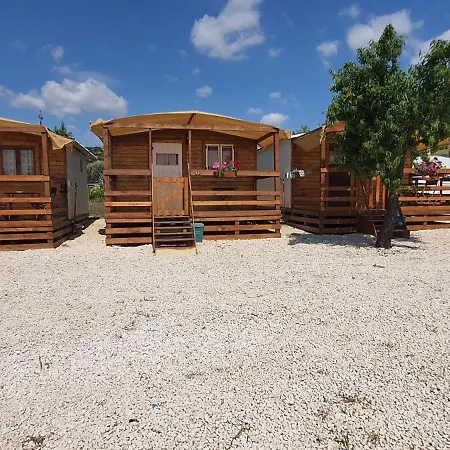 Feudo Mallav Little Wooden House *