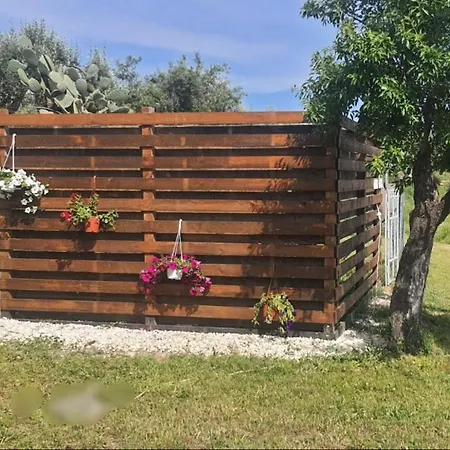 Feudo Mallav Little Wooden House 住宿加早餐酒店