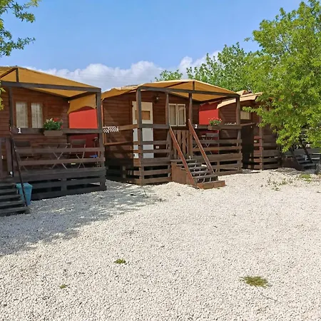 Feudo Mallav Bed and Breakfast *